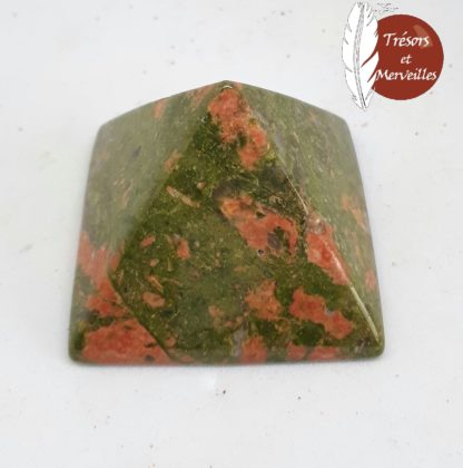 Pyramide d unakite